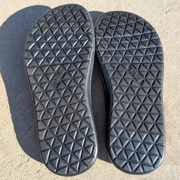 Teva Voya flip flop Size 8 - Picture 7 of 7
